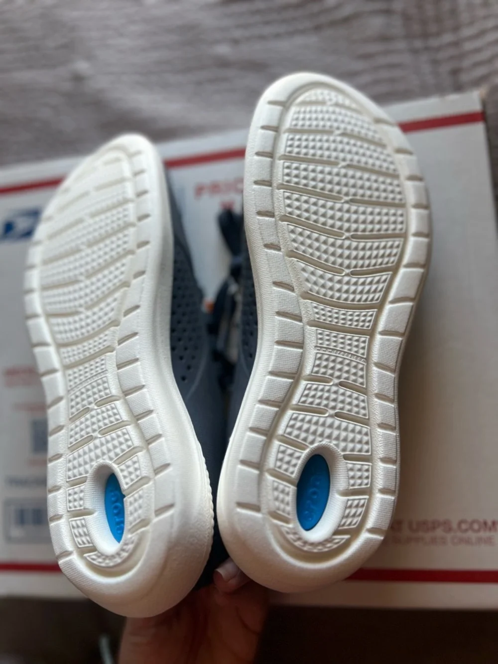 Crocs LiteRide Pacer Sneakers Men Size 7 Navy/ White Relaxed Fit NWT